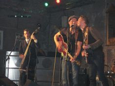 © Copyright by Bee Bop Rebels © by Bee Bop Rebels