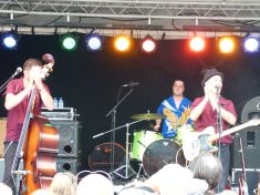 © Copyright by Bee Bop Rebels © by Bee Bop Rebels