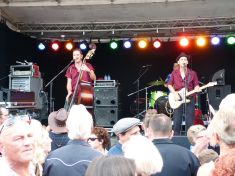 © Copyright by Bee Bop Rebels © by Bee Bop Rebels